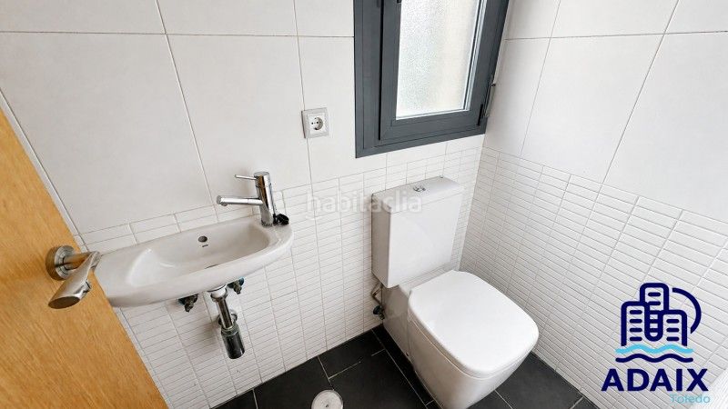 Foto 46a651e2-03e3-4b22-8d7b-2d940f86aa65. Casa con riscaldamento parcheggio piscina in Layos
