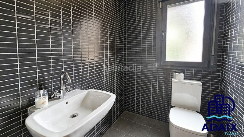 Foto 6bceec98-1766-4f7c-9f3f-130833a91a4d. Casa con riscaldamento parcheggio piscina in Layos