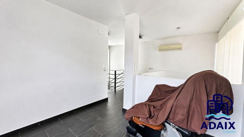 Foto 8a520dbd-ad99-4a51-828c-0255c7d681e3. Casa con riscaldamento parcheggio piscina in Layos