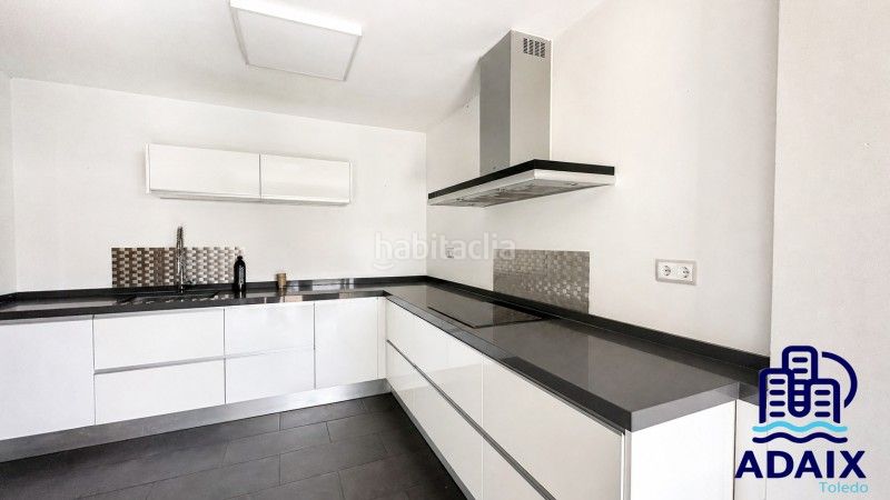 Foto b79be989-c4a4-47b7-96fd-a8c16a661aab. Casa con riscaldamento parcheggio piscina in Layos