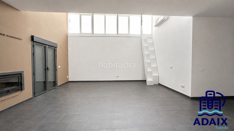 Foto c3afccbb-4e7d-4e05-810a-ff1cb5aeeb4d. Casa con riscaldamento parcheggio piscina in Layos