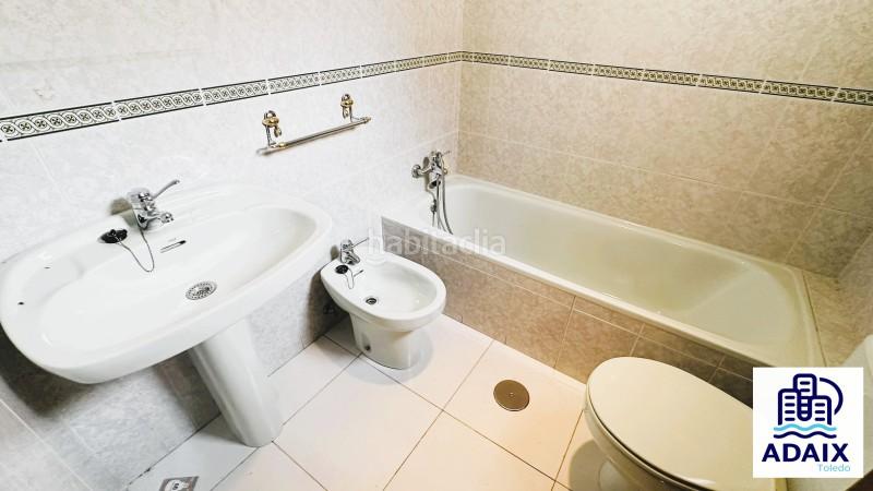 Foto 48fd5665-ee11-479e-a1c2-2ccc562c4b2a. Semi detached house with heating parking pool in Santa María de Benquerencia Toledo