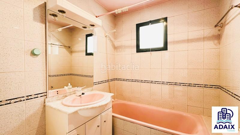 Foto 494b7e93-cf4d-400d-aa11-41548ac0967a. Semi detached house with heating parking pool in Santa María de Benquerencia Toledo