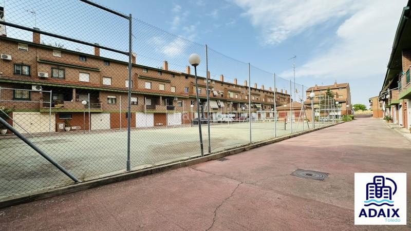 Foto b57261ed-1841-45ab-aa35-b9270bb756ed. Semi detached house with heating parking pool in Santa María de Benquerencia Toledo