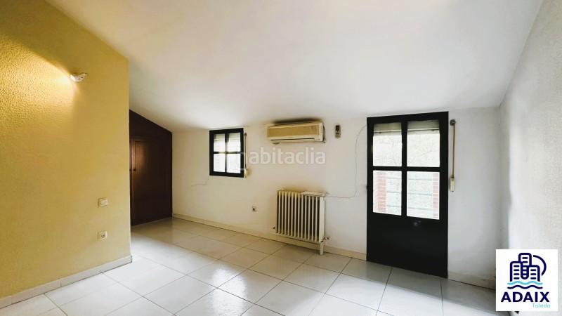 Foto f19f1ca1-3929-46fe-a345-2bd012c44b91. Semi detached house with heating parking pool in Santa María de Benquerencia Toledo