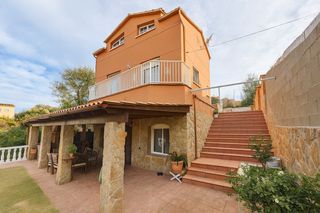 Haus  Carrer àngel guimerà. Casa o chalet independiente en venta en piera