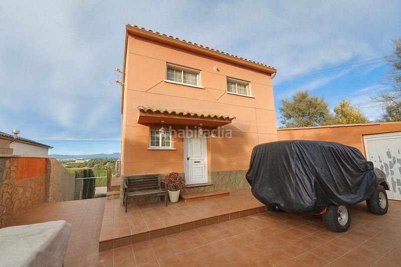 Foto 9851b2ae-c599-449d-9ca4-e0826746636b. Casa amb aparcament a Piera