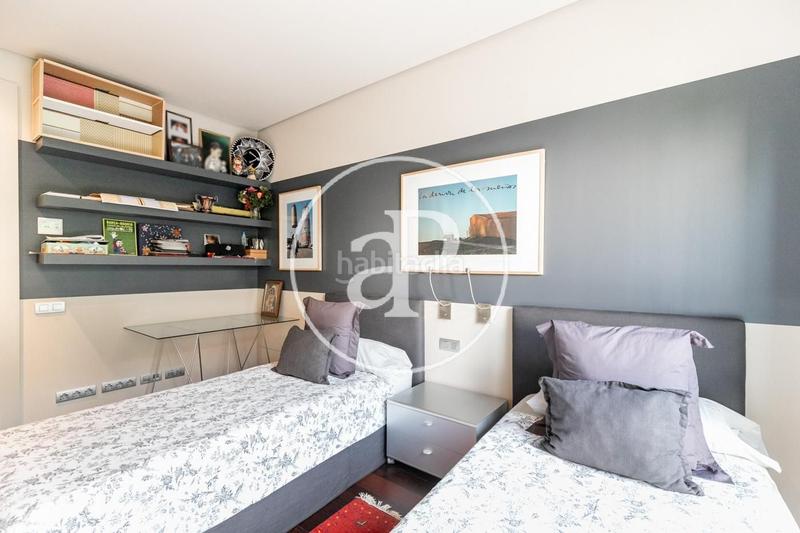 Foto f332fd9b-14cf-469f-a259-edddf3589a6c. Pis amb calefacció aparcament piscina a Sant Gervasi - Bonanova Barcelona