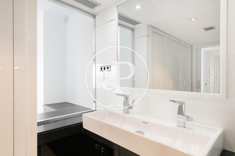 Foto 44dd27e4-9cb7-4c79-a6ec-92b2a694baf3. Ático  en venta en vidal i valenciano en Poblenou Barcelona
