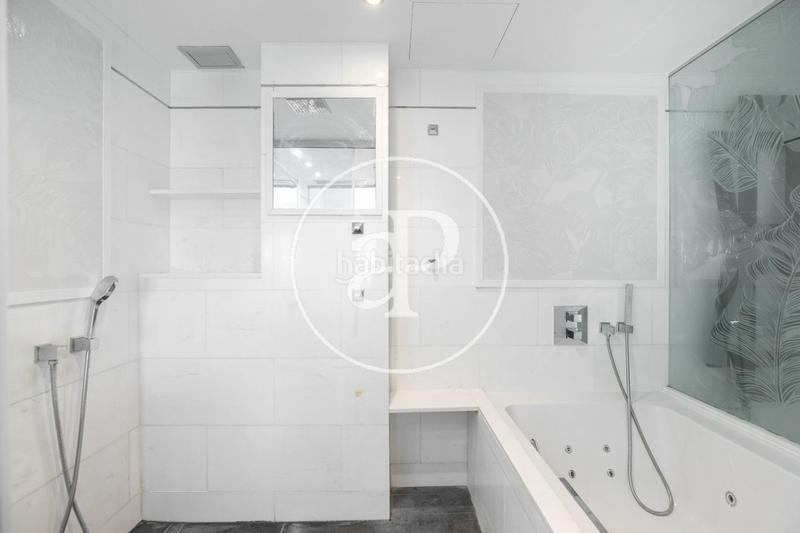 Foto bdd1bcb6-9f22-4c66-b2a7-797ea2d2ed0c. Ático  en venta en vidal i valenciano en Poblenou Barcelona