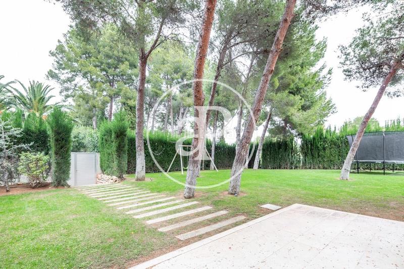 Foto 4054a999-44d9-47ae-900a-f886024df266. House with heating parking pool in El Bosque Chiva
