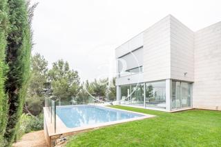Casa a El Bosque. Chalet en venta en el bosque.
