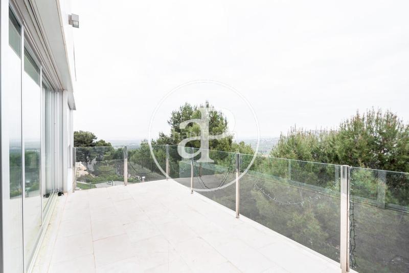 Foto 84b607ac-de92-47f5-a020-592df9d02d82. House with heating parking pool in El Bosque Chiva