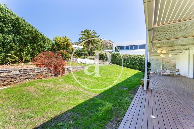 Foto 6b8ec0d4-8346-4bad-8875-d0de2a9c4782. Casa chalet en urbanización los monasterios alfinach. en Sagunt