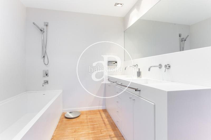 Foto b1825bfe-8cde-4d56-bc0c-4336db633128. Casa chalet en urbanización los monasterios alfinach. en Sagunt