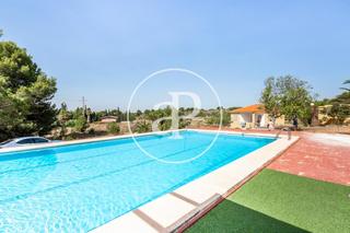Casa a Camí de Paterna-Lloma del Calderer. Casa independiente en venta en bétera