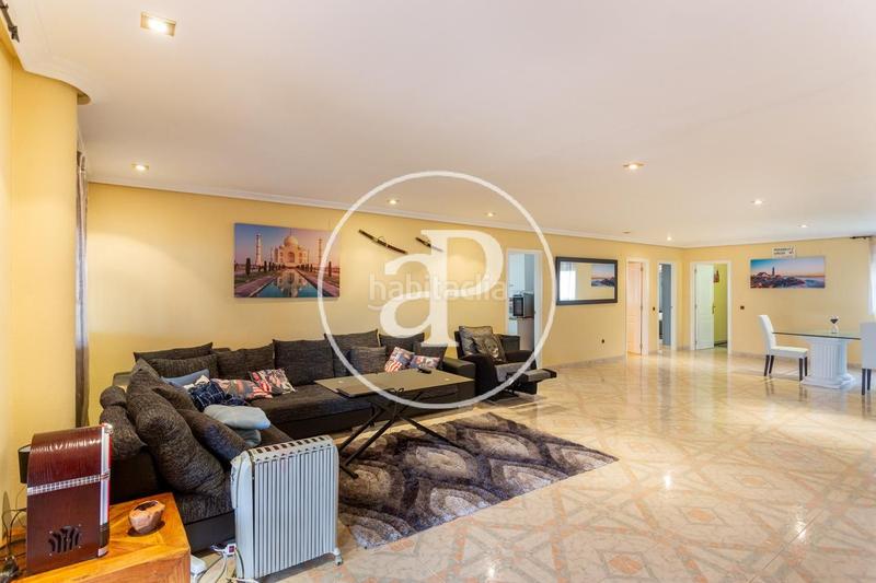 Foto 30afa78c-f559-4da8-acb0-417dfe252ad7. Casa con parcheggio piscina in Turís