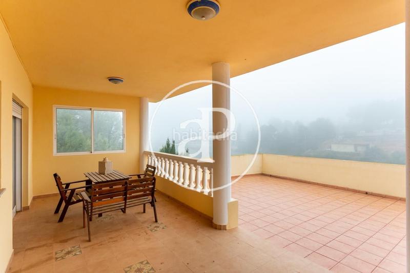 Foto 993c4ff2-f9ca-4684-bcbf-a692f75ad325. Casa con parcheggio piscina in Turís