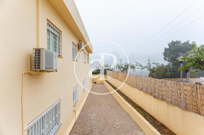 Foto b4da93b5-de85-42d3-9b3b-6db9a09b6c55. Casa con parcheggio piscina in Turís