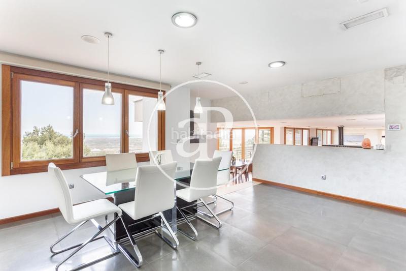 Foto 0569525d-1851-4956-a303-cf6e320bc132. Casa amb calefacció aparcament piscina a Centro-El Castillo Sagunt