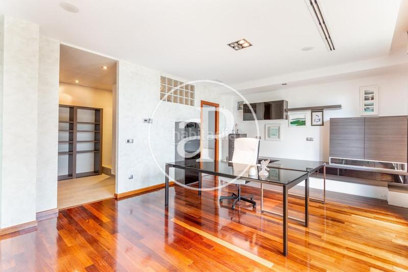 Foto 1f35a1da-910b-4cf3-96d5-9dc4d0894efb. Casa amb calefacció aparcament piscina a Centro-El Castillo Sagunt