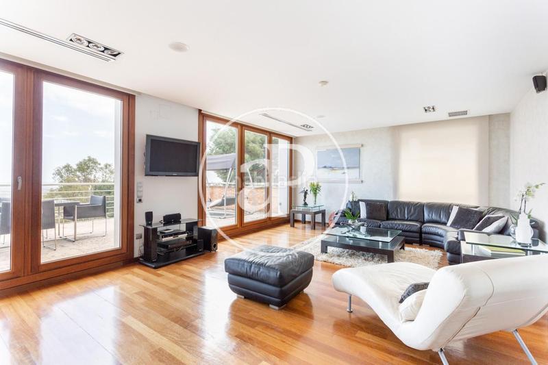 Foto 207f554f-083f-468a-895a-9e36b332ca1e. Casa amb calefacció aparcament piscina a Centro-El Castillo Sagunt