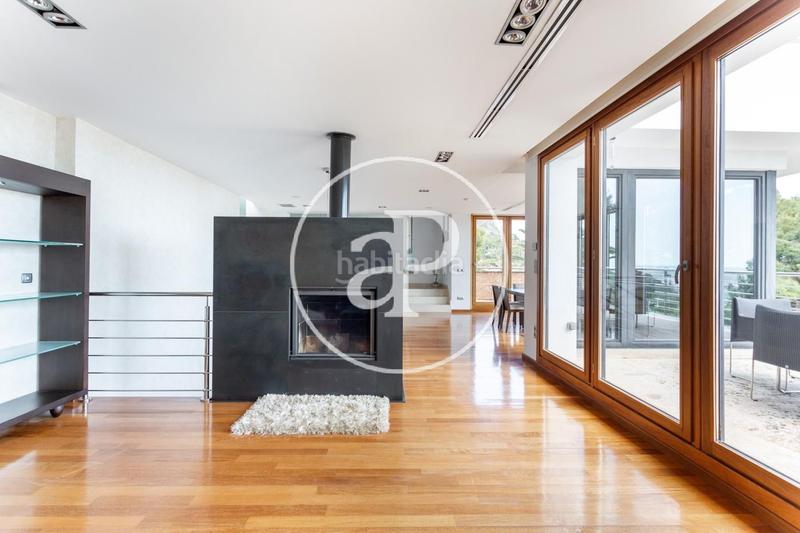 Foto 2a91bf43-8461-4098-88c2-2134aee26ee2. Casa amb calefacció aparcament piscina a Centro-El Castillo Sagunt