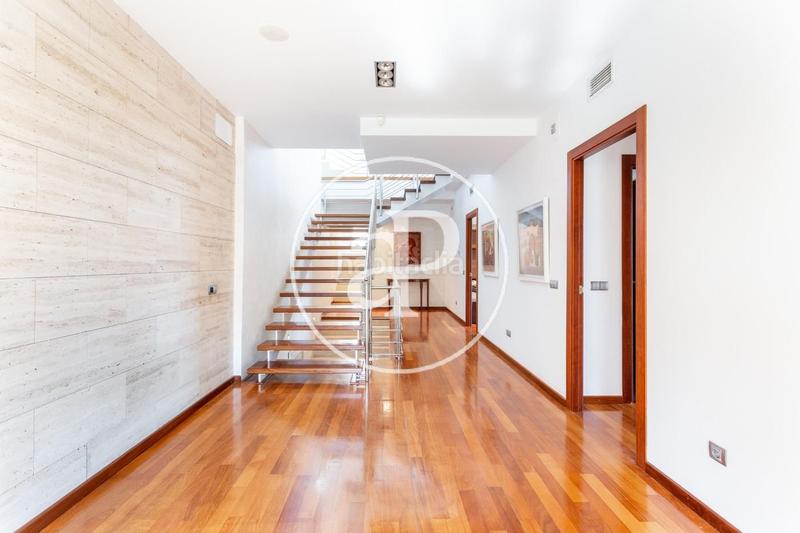 Foto 5002915e-f428-41e4-8b6a-fd36e0075ce7. Casa amb calefacció aparcament piscina a Centro-El Castillo Sagunt