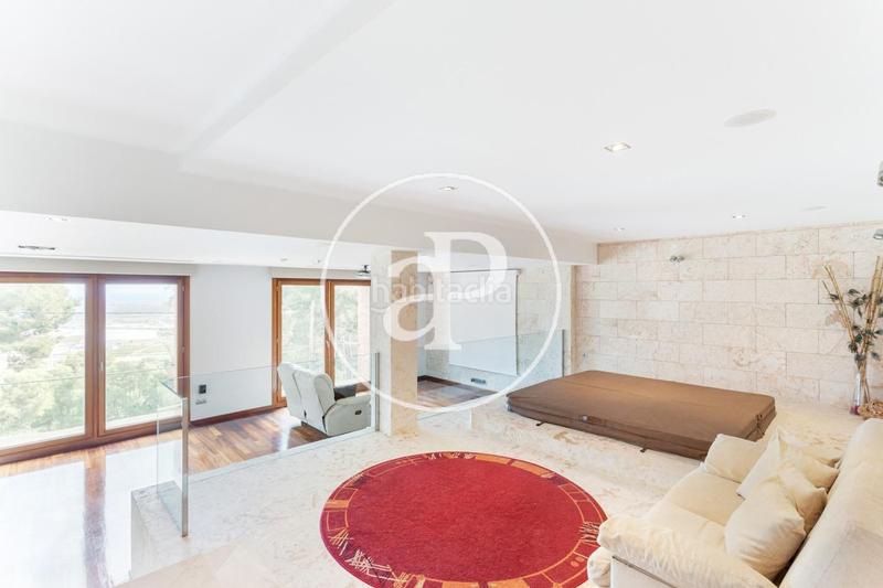 Foto 781caeb4-0b5a-434e-819d-5cf856b4596a. Casa amb calefacció aparcament piscina a Centro-El Castillo Sagunt