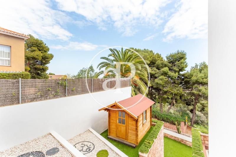 Foto 861f76af-b52f-4e7e-b04a-2c155b1b8a7f. Casa amb calefacció aparcament piscina a Centro-El Castillo Sagunt