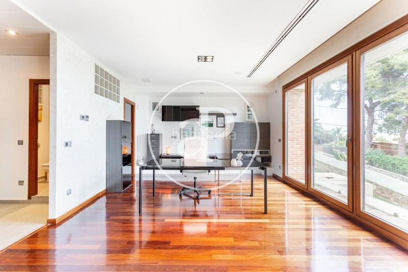 Foto abf1cc90-1ee1-4a57-9e7e-2de4748eca07. Casa amb calefacció aparcament piscina a Centro-El Castillo Sagunt