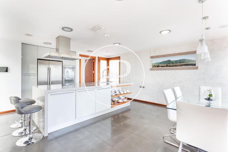 Foto ad7a3ae2-eba5-41ac-a8bf-bdc542813613. Casa amb calefacció aparcament piscina a Centro-El Castillo Sagunt