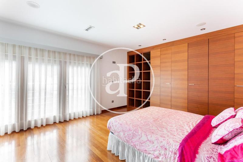 Foto b827a3c0-972d-4143-b113-2876e8e41e98. Casa amb calefacció aparcament piscina a Centro-El Castillo Sagunt