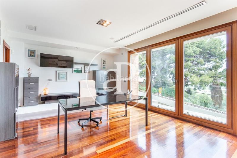 Foto ccf9cc1b-a534-4414-9b72-3d20287ef871. Casa amb calefacció aparcament piscina a Centro-El Castillo Sagunt