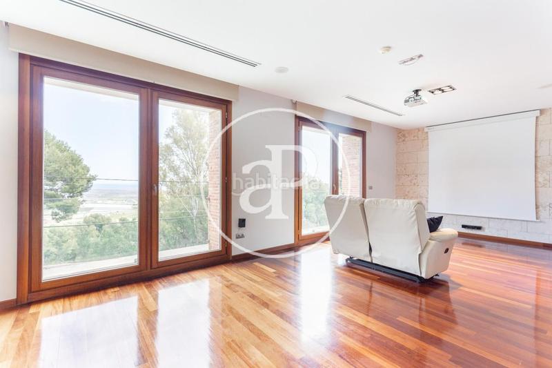 Foto e0d6cd93-c7cc-4c2f-b62a-d58d8a633d0f. Casa amb calefacció aparcament piscina a Centro-El Castillo Sagunt