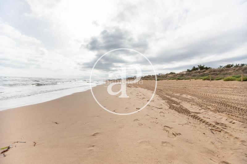 Foto c6a82843-918b-41b1-bc90-7d5461c3642c. Terreny residencial a Oliva playa Oliva