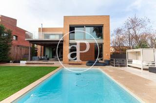 Maison  Carrer de ferran soldevila. Casa unifamiliar de lujo con piscina en arxius