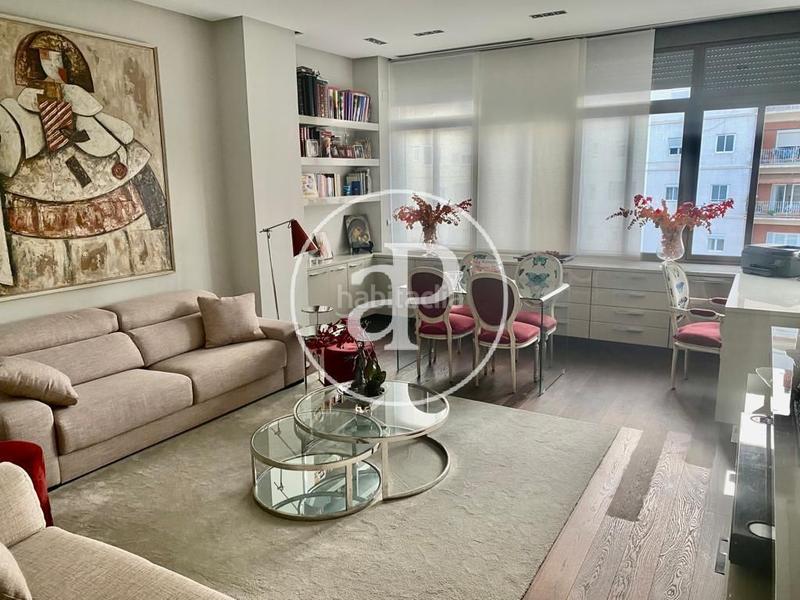 Foto fd0dc100-0c8e-43a7-80d5-4388896140e6. Pis amb calefacció a Russafa Valencia