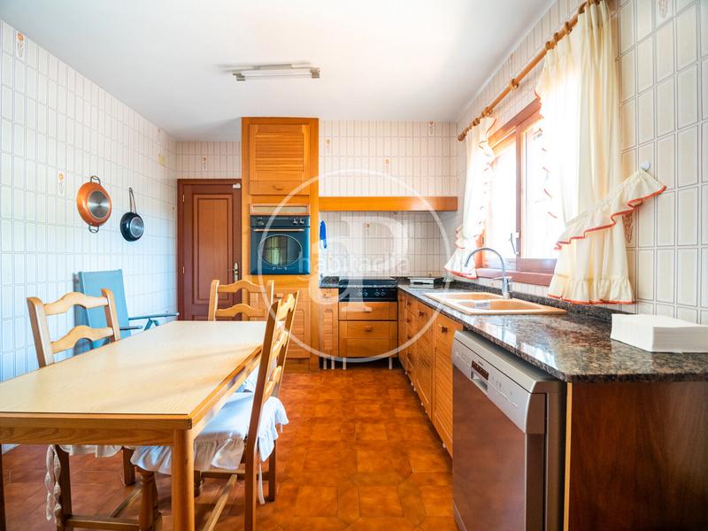 Foto 6823a4ab-491e-4b1d-8c53-41426ca5c9c3. Casa con riscaldamento parcheggio piscina in Alfinach - Monasterios Puçol