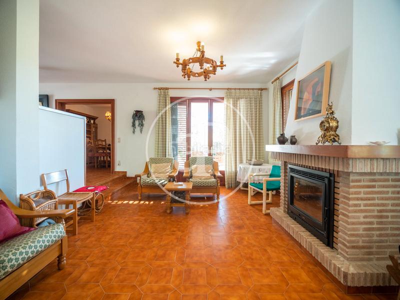 Foto c26bf0b1-f7f7-434b-b162-dd4af1d99491. Casa con riscaldamento parcheggio piscina in Alfinach - Monasterios Puçol