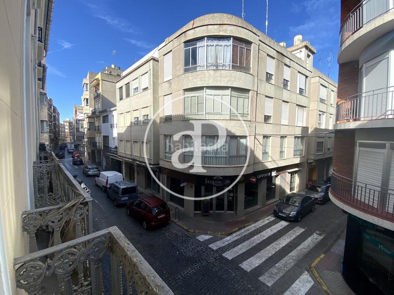 Foto bf5bc90f-86a8-47b3-8c60-f9250687a5a0. Casa adossada a Sueca Sueca