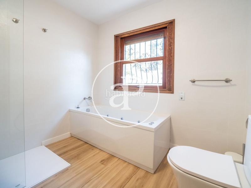 Foto 0c8217ee-44e4-4c56-94a3-1d57333cf21c. Maison avec chauffage parking piscine dans Alameda Park Manises