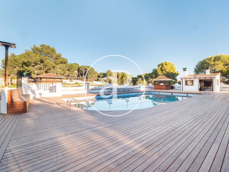 Foto 2c2aa6b2-b5a8-4bb5-abec-ce27d6f1e31b. Maison avec chauffage parking piscine dans Alameda Park Manises