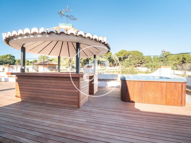 Foto 3f0b33cd-4bef-46ef-8134-5754c6090ce9. Maison avec chauffage parking piscine dans Alameda Park Manises