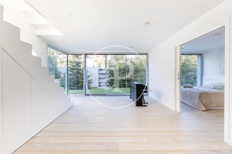 Foto 18e4fd73-8a4a-4d29-a1ff-b5962f19fb1c. Maison avec chauffage parking piscine dans Mira-sol Sant Cugat del Vallès