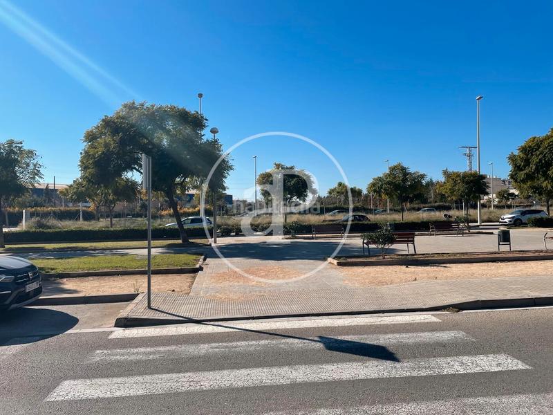 Foto 22e9baa3-121c-4226-9a19-73a4c744c191. Terreno residencial en Avenida de Abril-9 de Octubre Sagunt