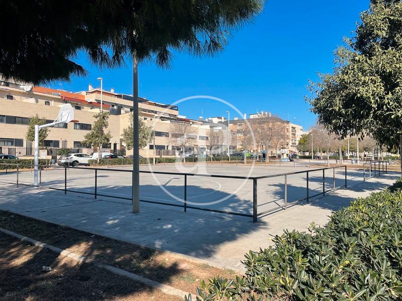 Foto d93fe794-4eb8-4b73-a1e0-fed0c92115a5. Terreno residencial en Avenida de Abril-9 de Octubre Sagunt