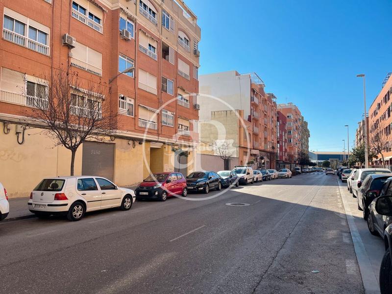 Foto f8ec8315-a617-4125-8e25-c889b637ae2c. Terreno residencial en Avenida de Abril-9 de Octubre Sagunt