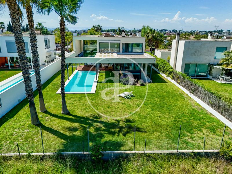 Foto 6107bbe5-9f05-4e0b-9133-ae5c7b669fd8. Casa amb calefacció aparcament piscina a Torre en Conill-Cumbres de San Antonio Bétera