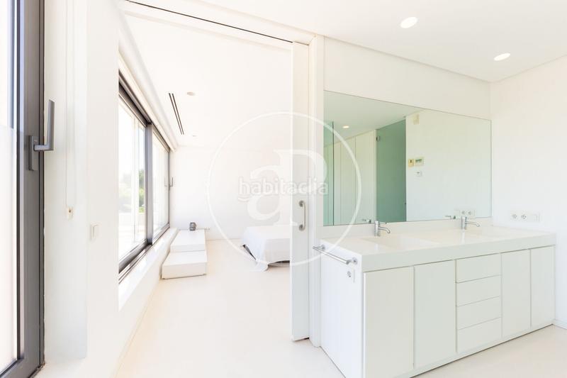 Foto 63dd0262-7c2f-4ba7-8025-d3b8eb6ebd41. Casa con riscaldamento parcheggio piscina in Torre en Conill-Cumbres de San Antonio Bétera